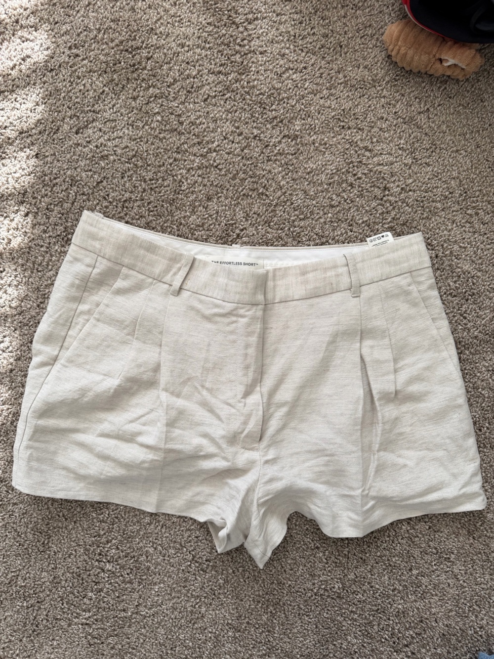 Aritzia Cream Linen Blend Tailored Bermuda Shorts